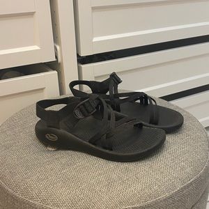 Black Chaco sandals size US size 7